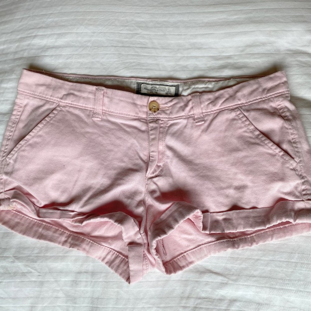 Abercrombie light pink shorts (sz 6)